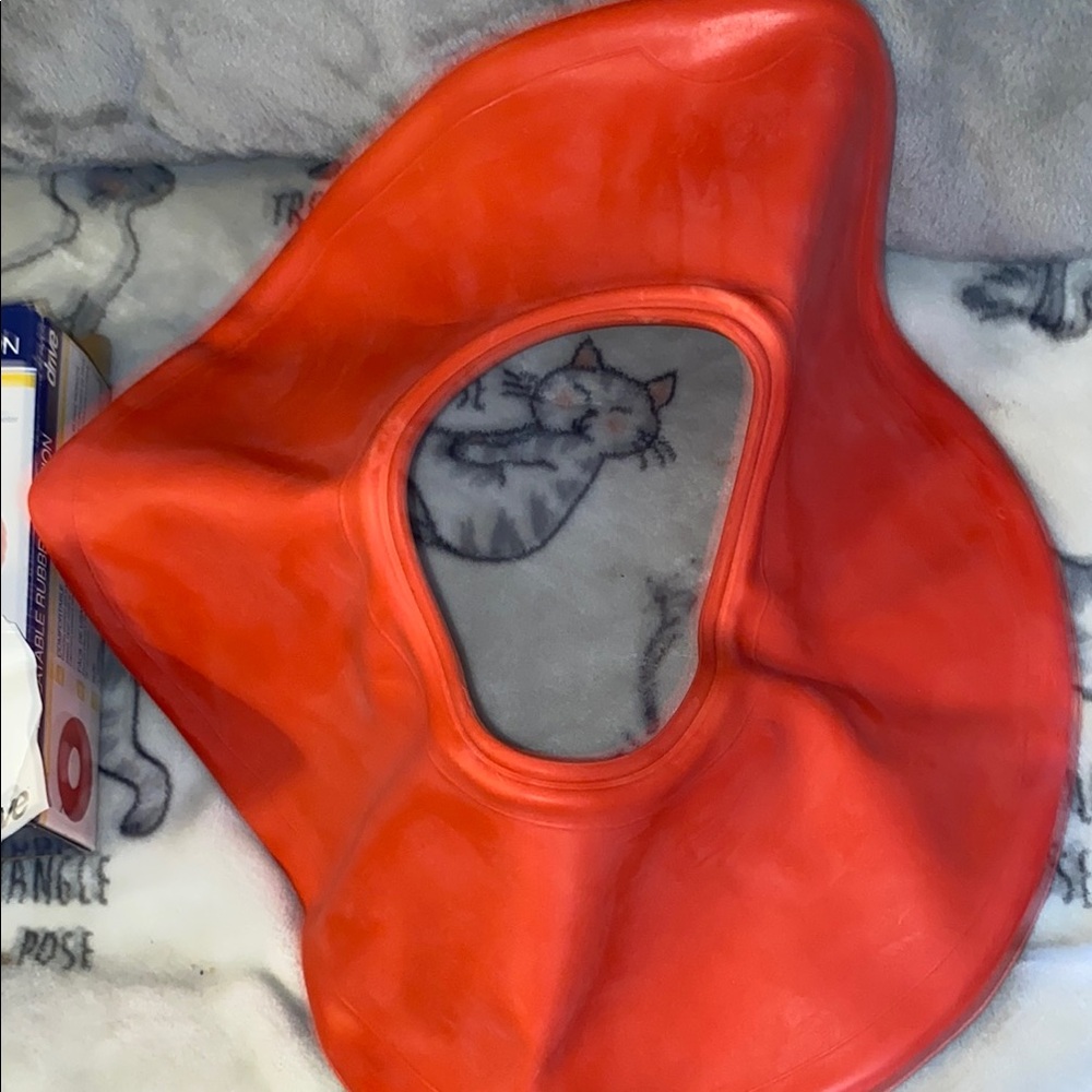 Drive Red Inflatable Rubber Cushion - Picture 3 of 15